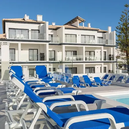 Correeira Luxury Residence T2 H - Albufeira, Pools, Wifi, Bbq, Beach شقة *