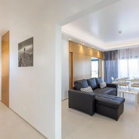 Correeira Luxury Residence T2 H - Albufeira, Pools, Wifi, Bbq, Beach Apartment