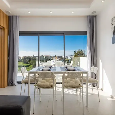 Correeira Luxury Residence T2 H - Albufeira, Pools, Wifi, Bbq, Beach Apartment Albufeira
